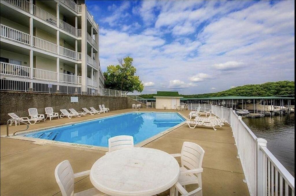 Family Fun Lakefront Condo At Parkview Bay Osage Beach Eksteriør bilde
